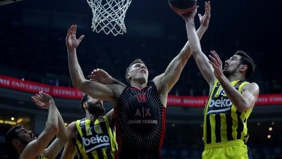 Basket, Eurolega: Milano ko in casa del Fenerbahce, finisce 73-64