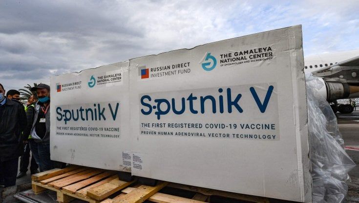 Vaccino Coronavirus, il biotech del Lazio verso lo Sputnik: "Ma Mosca ci ha detto che è per l’Africa"