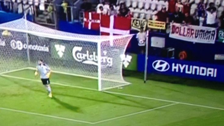 Europeo Under 21, dollari finti lanciati a Donnarumma