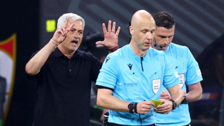 Taylor attacca Mourinho: “A Budapest nessun errore, ha caricato i tifosi”. E i romanisti si infuriano