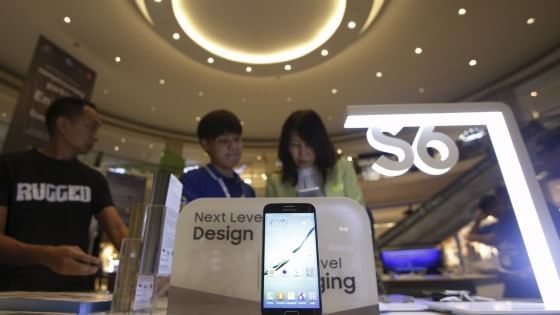 Samsung, via alle vendite di Galaxy S6 e S6 Edge. Nuova sfida ad Apple 
