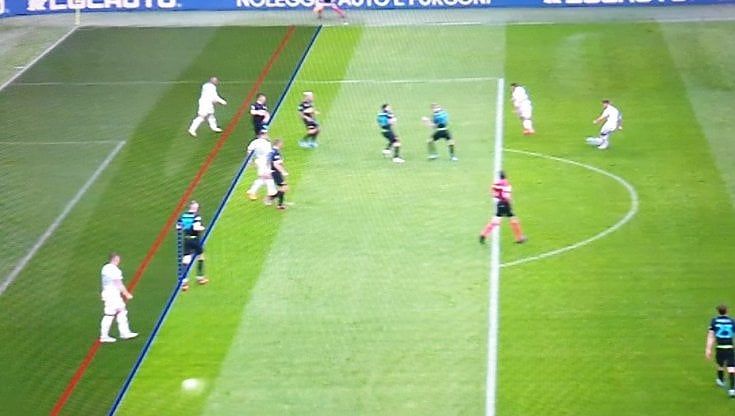 Inter-Empoli, nel primo tempo bene il Var: gol annullato a Zurkowski e rigore tolto ai nerazzurri. Proteste per un fallo duro di Barella