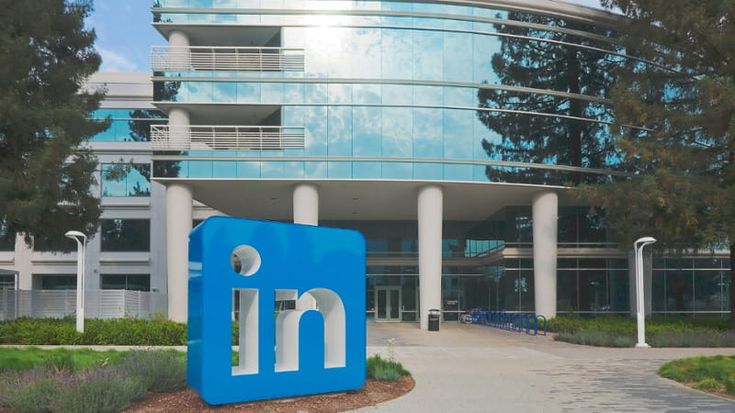 LinkedIn, falsi colloqui di lavoro per rubarci le credenziali