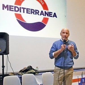 De Falco torna a bordo per i migranti: "La nostra missione è salvare vite"