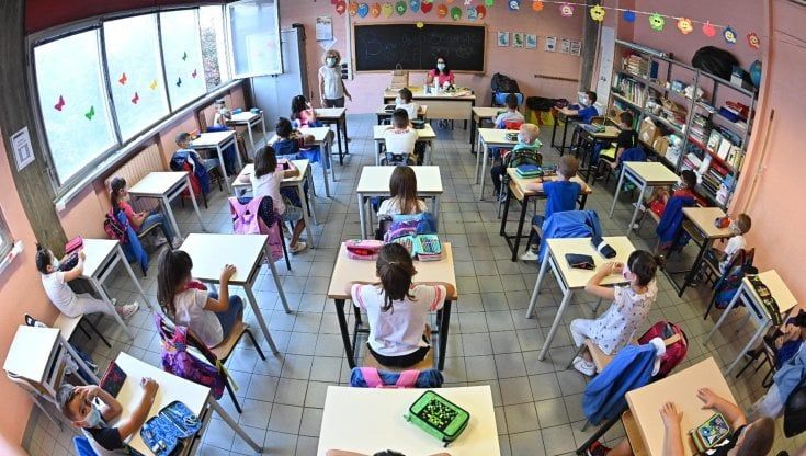 Covid a scuola, in quarantena già 45 classi: lezione in dad. Bari e Foggia le province più colpite