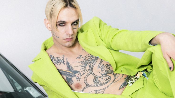 Achille Lauro: "Dieci strati di musica per fotografare il nostro tempo"