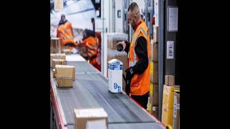 Pacchi cinesi, altra tassa da due euro