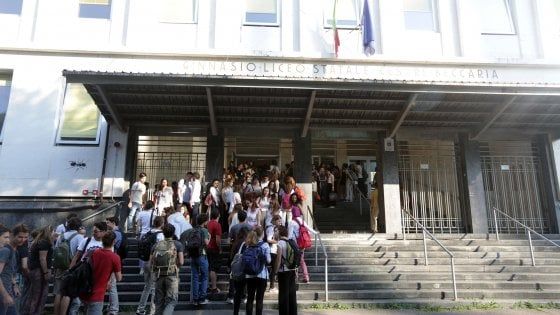 Milano, il Beccaria ci prova: liceo classico in quattro anni come in Europa