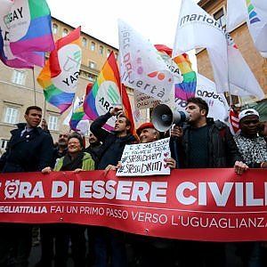 Unioni civili, Renzi: "Giusta battaglia all'utero in affitto. Ora si voti"