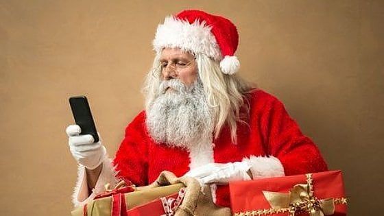 E-commerce, Natale 2018 nella storia: lo smartphone batterà pc e tablet