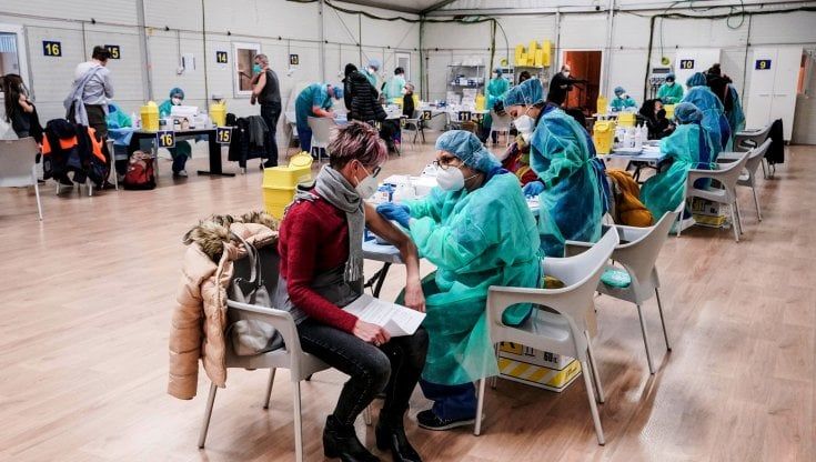 In Toscana 4.083 nuovi casi, tasso di positività del 16,36%. Altri 18 decessi