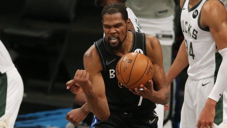 Basket, playoff Nba: Durant spaziale, Brooklyn vince gara 5 con Milwaukee