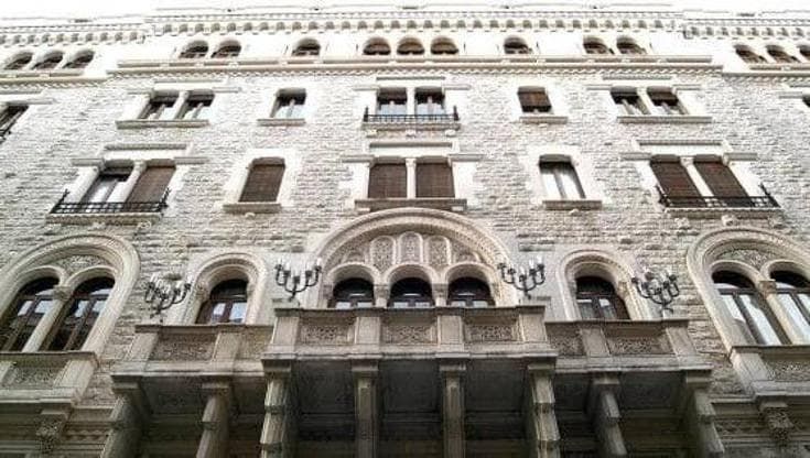 Truffe ad Aqp, domiciliari per l’avvocato Giuseppe Petruzzelli e interdizione per Andrea Meschisi