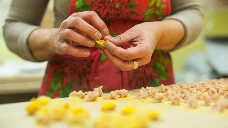 Tortellini, stinco o bollito: idee per il cenone in casa