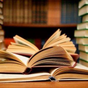 Gli italiani leggono sempre meno: nel 2016 solo il 40,5% ha letto almeno un libro