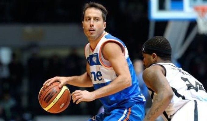 Basket, Bulleri tiene in alto Brindisi.<br />''Sudore e niente puzza sotto il naso''