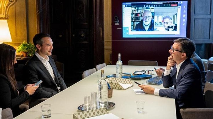 Firenze, vertice di Nardella con lo “stratega” di Airbnb per ottenere un limite agli alloggi in affitto