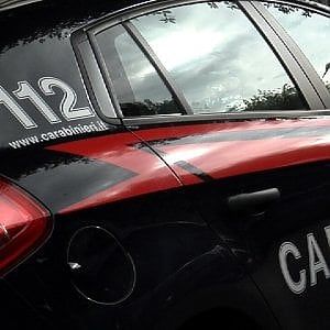 Brindisi, 71enne spara con una scacciacani: i carabinieri lo colpiscono a un fianco