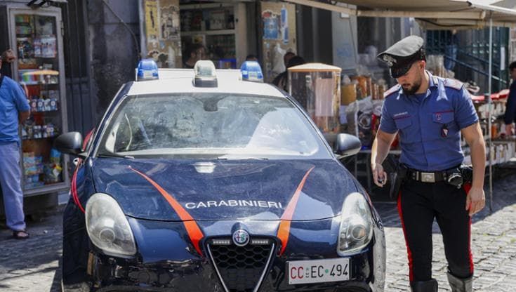 Palermo, colpo di pistola in corso Tukory: 32enne ferito al piede mentre beve una birra