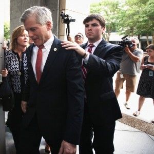 Usa: ex governatore della Virginia colpevole di corruzione 