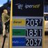 Benzina e diesel, la lenta discesa dei prezzi. E dopo il Primo Maggio si rischia un’altra stangata
