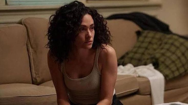 Emmy Rossum, da Shameless a Furious: “A caccia della serial killer che uccide gli uomini potenti”