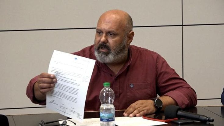 Samuele Lippi, il sindaco sfiduciato dal Pd perché scoperto a consumare coca, si ricandida in una lista civica