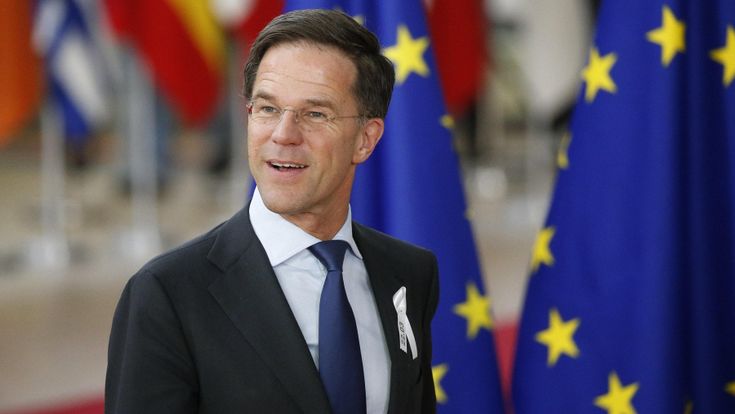 Rutte, l’anti Macron: pianista, manager e “camaleonte”  