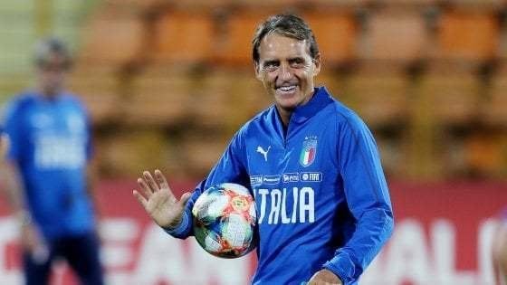 Europei, oggi sarebbero iniziati: il silenzio al posto del calcio