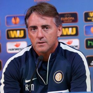 Inter, Mancini per la prima vittoria: "Battere il Dnipro, poi pensiamo alla Roma"