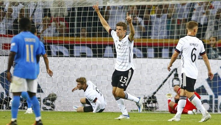 Germania-Italia 5-2, notte da incubo per gli azzurri. Gnonto diventa il più giovane goleador di sempre