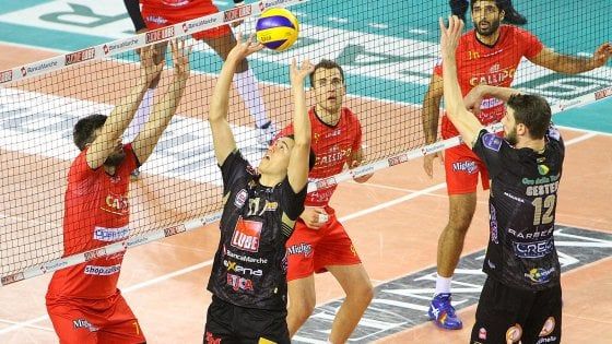 Volley, Superlega: Perugia cade a Modena, la Lube allunga ancora