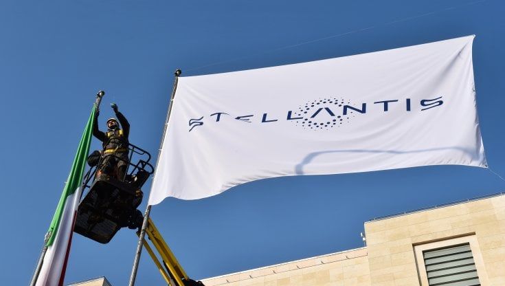 Stellantis, nel terzo trimestre 600 mila vetture non prodotte. Le consegne calano del 27%