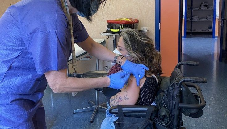 Covid e vaccini. "Io invalida totale, in Lombardia ero  invisibile"   