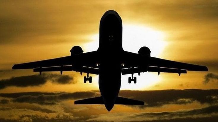 Caro voli, l’UE mette sotto esame le compagnie aeree dopo un’estate alle stelle