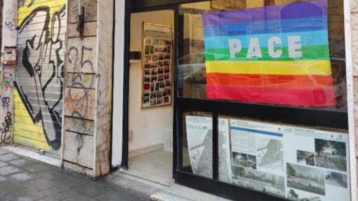 Svolta nella lotta tra ex compagni, il Pd offre 110 mila euro per la sede di San Lorenzo