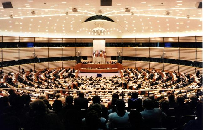 Ok definitivo Ue a regole taglio emissioni CO2