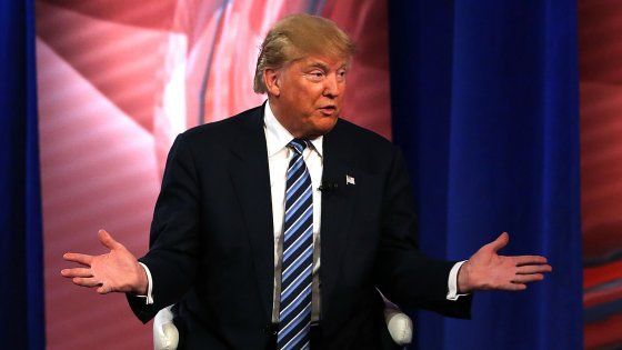 Vaticano: dal Papa nessun attacco a Trump. Il magnate: "Francesco male informato. Ma il muro si farà"