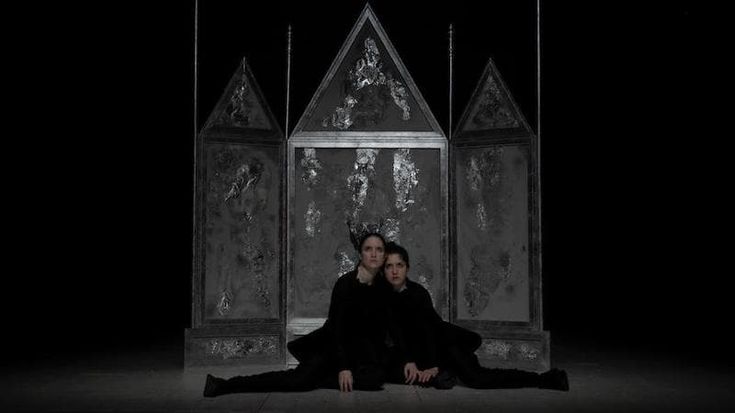 La danza enigmatica delle furie