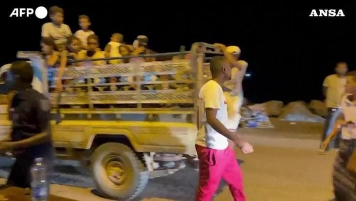 Yemen, l'offensiva degli Houthi spinge migliaia di sfollati verso Gibuti e Aden