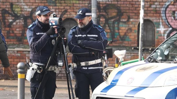 Multe, il Comune di Bologna licenzia la società di riscossione