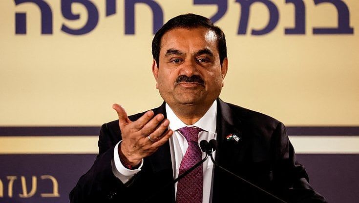 L'attacco dei fondi "short" scuote le Borse: Adani a fondo, Darktrace si riprende
