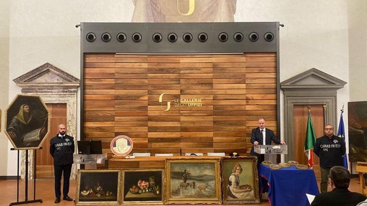 Sedici opere d'arte rubate ritrovate dai carabinieri in un palazzo per ricevimenti in Umbria