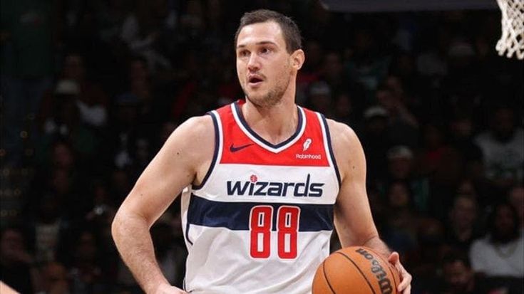 Nba, Danilo Gallinari va ai Milwaukee Bucks: lotterà per il titolo