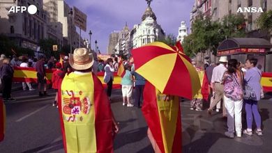 Spagna: in migliaia in piazza a Madrid per la "Marcia della dignità" contro Sanchez e per Ceuta