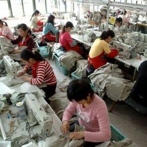 Cina, la lotta per i diritti del lavoro nell’industria delle calzature