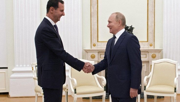 Russia, Putin in auto-isolamento dopo casi di coronavirus nel suo entourage. Ieri l'incontro con Assad