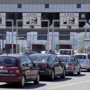 Tunnel del Bianco, due ore di coda per entrare in Italia