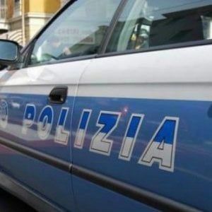 Venezia, trovato un cadavere nel vano di un camion: è di un migrante  