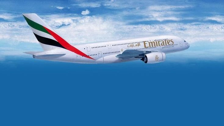 Emirates a Bari cerca assistenti di volo: donne con tacchi, uomini sbarbati. No tatuaggi visibili